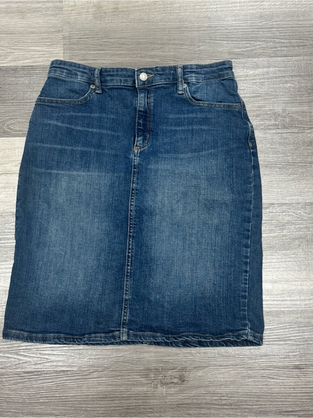 Banana Republic Denim Skirt Size 8